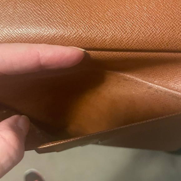 LV wallet - Picture 6 of 8